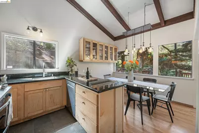 6600 Heather Ridge Way, Oakland, CA 94611 - Photo 22