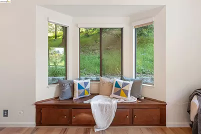 6600 Heather Ridge Way, Oakland, CA 94611 - Photo 34