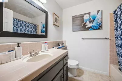 6424 Vagedes, Fresno, CA 93711 - Photo 30