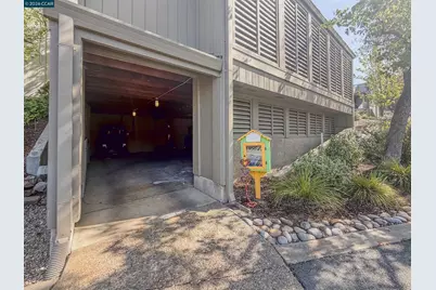 600 Terra California Dr #4, Walnut Creek, CA 94595 - Photo 4