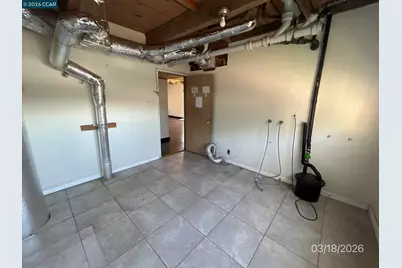 6233 Leona St, Oakland, CA 94605 - Photo 26