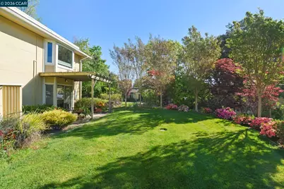1201 Skycrest Dr #2, Walnut Creek, CA 94595 - Photo 28