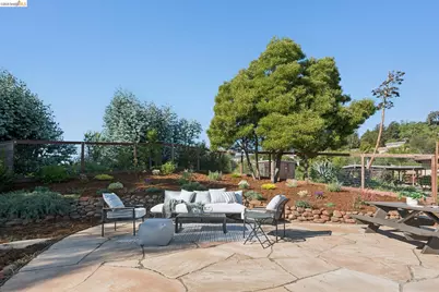 4021 Maybelle Ave, Oakland, CA 94619 - Photo 44