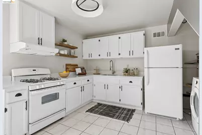 4021 Maybelle Ave, Oakland, CA 94619 - Photo 32