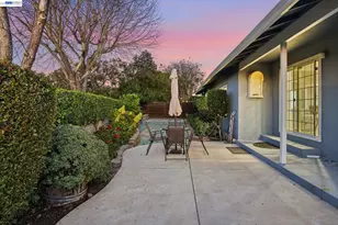 15 Sequoyah View Ct, Oakland, CA 94605 - Photo 28