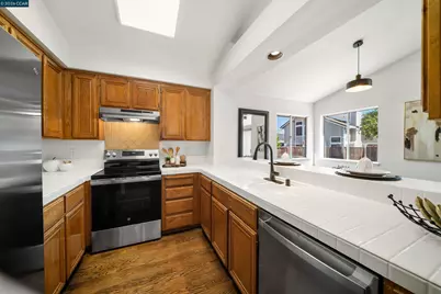 1191 Red Leaf Way, Pittsburg, CA 94565 - Photo 10