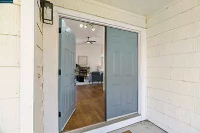 1191 Red Leaf Way, Pittsburg, CA 94565 - Photo 2