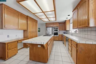 2008 Windward Point, Discovery Bay, CA 94505 - Photo 16