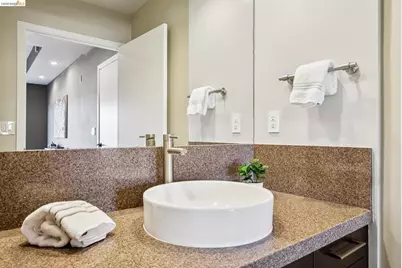 6465 San Pablo #203, Oakland, CA 94608 - Photo 30