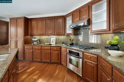 2359 Magnolia Bridge Dr, San Ramon, CA 94582 - Photo 8