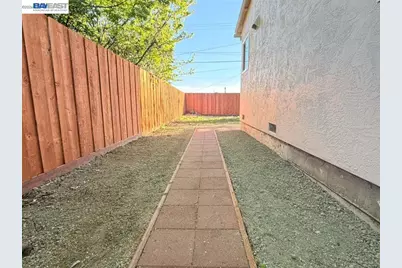 5212 Creely Ave, Richmond, CA 94804 - Photo 12