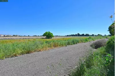 410 Malicoat Ave, Oakley, CA 94561 - Photo 22