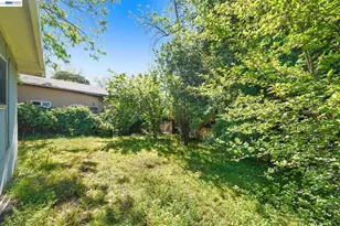 2315 Ralmar Ave, East Palo Alto, CA 94303 - Photo 30