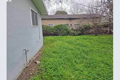 2315 Ralmar Ave, East Palo Alto, CA 94303 - Photo 14