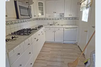 2315 Ralmar Ave, East Palo Alto, CA 94303 - Photo 4