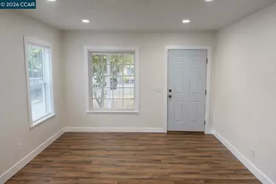 3743 23rd Ave, Sacramento, CA 95820 - Photo 4