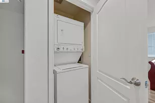 1594 Tucker St, Oakland, CA 94603 - Photo 12