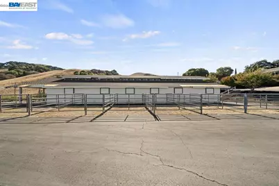 5280 Sheridan Rd, Fremont, CA 94586 - Photo 8