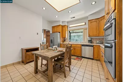 5910 Chabot Rd, Oakland, CA 94618 - Photo 10