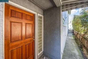 5910 Chabot Rd, Oakland, CA 94618 - Photo 26