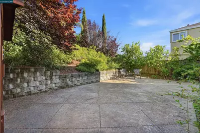 106 Lookout Ct, Hercules, CA 94547 - Photo 18