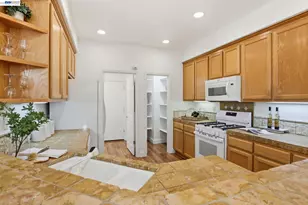 19455 Buren Pl, Castro Valley, CA 94552 - Photo 8