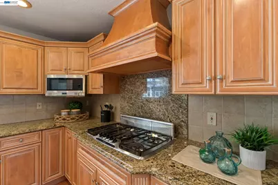 38236 Kimbro St, Fremont, CA 94536 - Photo 8