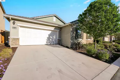 5323 Potter Valley Ln, Antioch, CA 94531 - Photo 4