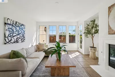 220 Hollister Avenue, Alameda, CA 94501 - Photo 16