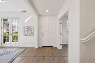 220 Hollister Ave, Alameda, CA 94501 - Photo 4