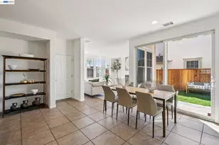 220 Hollister Ave, Alameda, CA 94501 - Photo 10