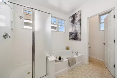 220 Hollister Avenue, Alameda, CA 94501 - Photo 38