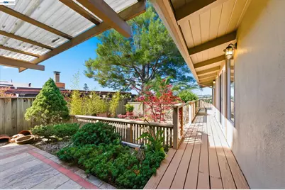 18602 Center St, Castro Valley, CA 94546 - Photo 30