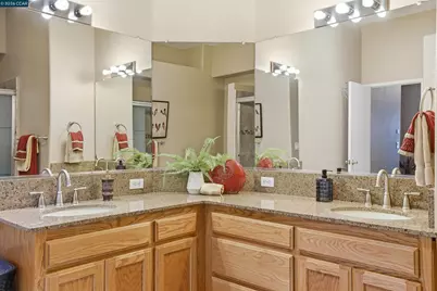 5640 Wheeler Ave, Fresno, CA 93722 - Photo 22