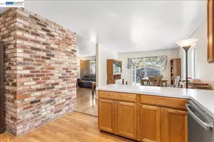 21330 Kahlert St, Castro Valley, CA 94546 - Photo 8