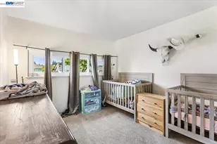 21330 Kahlert St, Castro Valley, CA 94546 - Photo 12