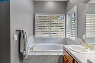 8675 Falmouth Way, Sacramento, CA 95823 - Photo 48