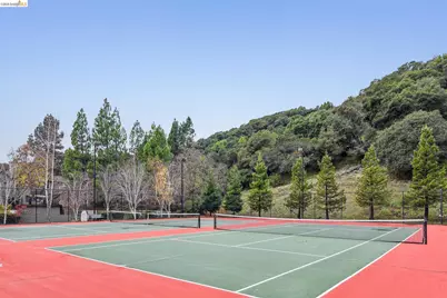 635 Canyon Oaks Dr #B, Oakland, CA 94605 - Photo 34