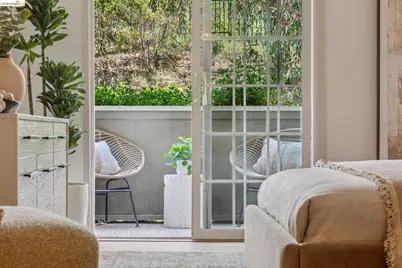 635 Canyon Oaks Dr #B, Oakland, CA 94605 - Photo 22