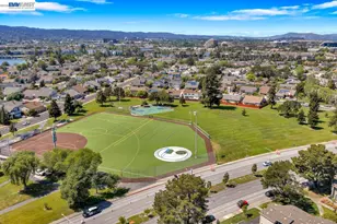 828 Columba Ln, Foster City, CA 94404 - Photo 48