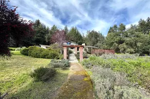 17121 Laurel Rd, Los Gatos, CA 95033 - Photo 34