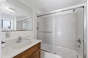 5334 10th St, Oakland, CA 94601 - Photo 22