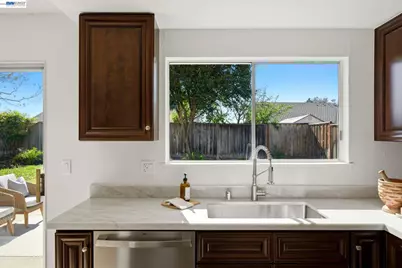 1686 Rhododendron Dr, Livermore, CA 94551 - Photo 18