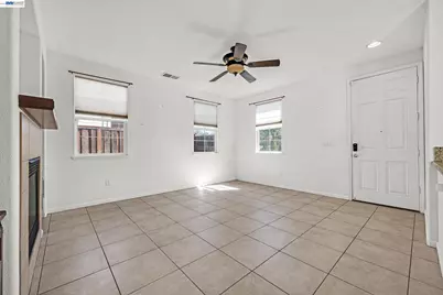 576 Herb White Way, Pittsburg, CA 94565 - Photo 4