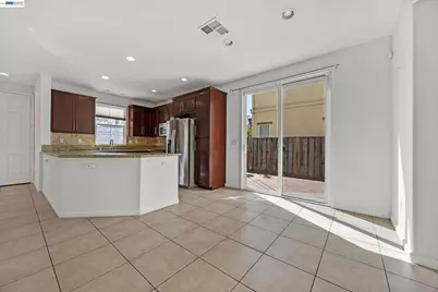 576 Herb White Way, Pittsburg, CA 94565 - Photo 14