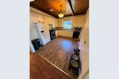 1050 Sierra Ave, Martinez, CA 94553 - Photo 10