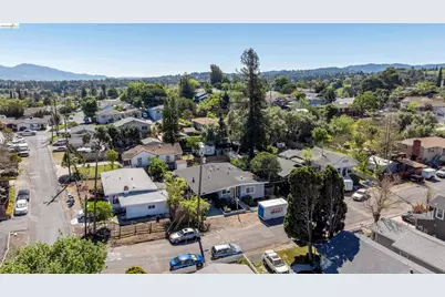 1050 Sierra Ave, Martinez, CA 94553 - Photo 46