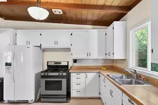 1050 Sierra Ave, Martinez, CA 94553 - Photo 12