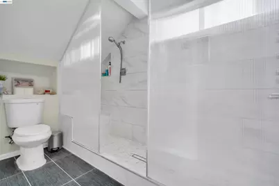 2380 Cabrillo Dr, Hayward, CA 94545 - Photo 26