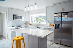 348 Valle Vista Ave, Vallejo, CA 94590 - Photo 2